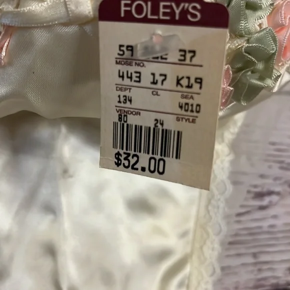 Ladies Malini lingerie - Picture 5 of 7